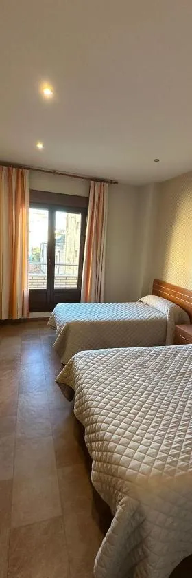 Hostal Venecia，位于蒙宗的酒店