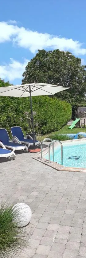 Charming House in Hamois with Shared Pool，位于Hamois的酒店