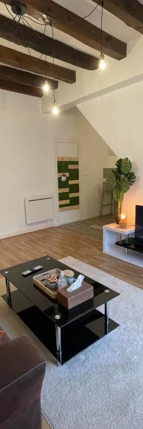 Maison 5 couchages TV connectée，位于茹万维勒的酒店
