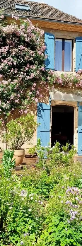 Chambres d'hôtes Par Hasard，位于Saint-Bressou的酒店