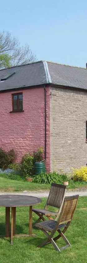 Brynderwen，位于Llangorse的酒店