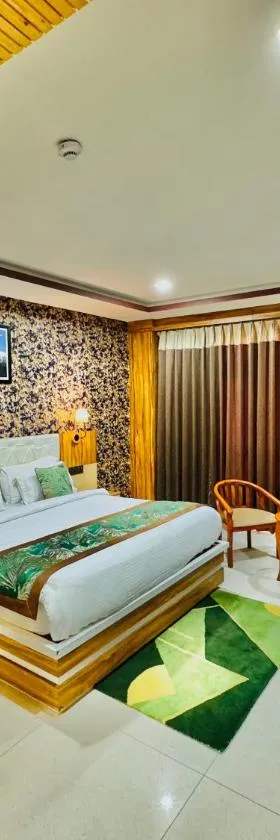 Nature Retreat Resort Gangtok by Z Staynest - Swimming pool - Banquet - BAR - Private Parking，位于甘托克的酒店