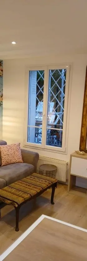 Charming 2 rooms 2 pas RER B Laplace 15 min Paris，位于阿尔克伊的酒店