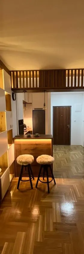 Apartman LAKI，位于波扎雷瓦茨的酒店