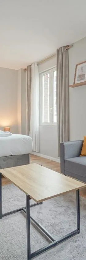 Hotel Trianon Saint Ouen，位于圣旺的酒店