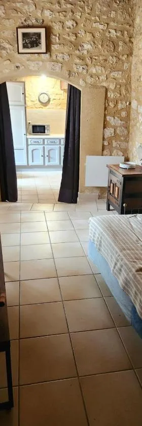 Maison en pierre Chez Sorel，位于Couze-et-Saint-Front的酒店