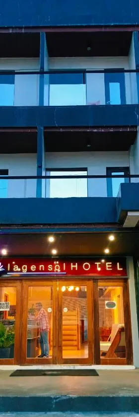 La Gensol Plaza Hotel，位于Mamburao的酒店