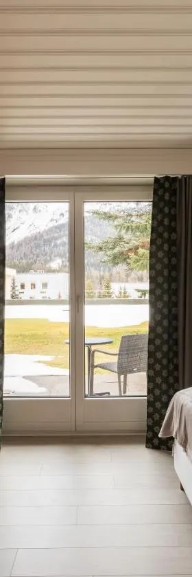 Hotel Europa Suites St Moritz，位于圣莫里茨的酒店