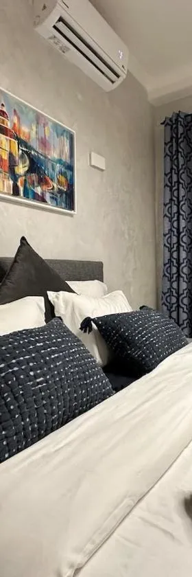 Luxury Apartment with Hot Tub，位于Is-Swieqi的酒店