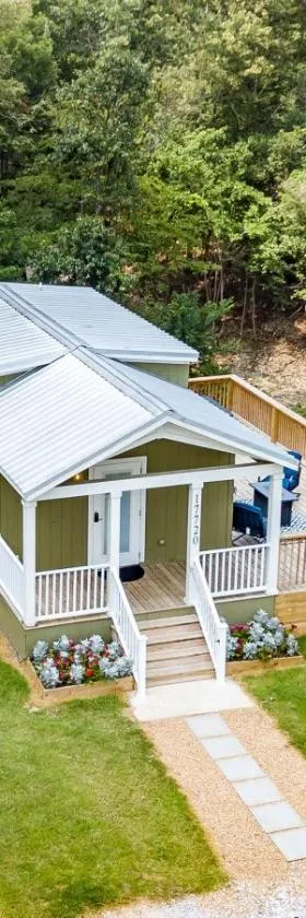 Lil cottage in the woods，位于Siloam Springs的酒店