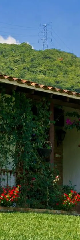 Hacienda La Tulia Eco Hotel，位于Toro的酒店