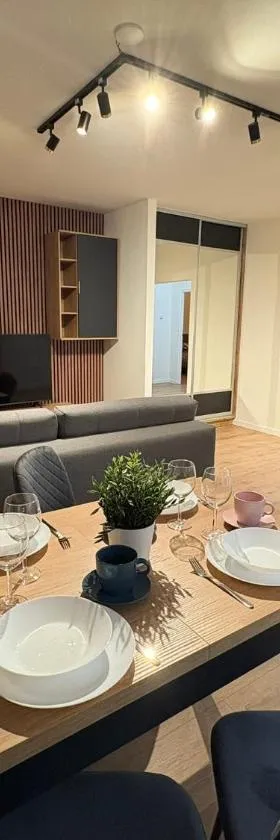 Tabago Studio 26 Zduńska Wola Gierymskiego，位于兹敦斯卡沃拉的酒店