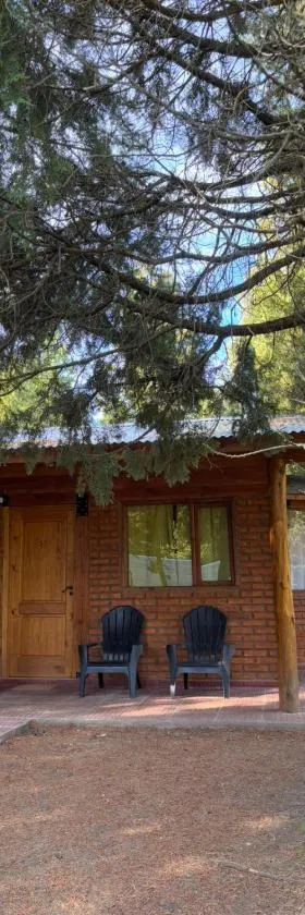 Cabañas Hebrón El Bolsón，位于埃博森的酒店