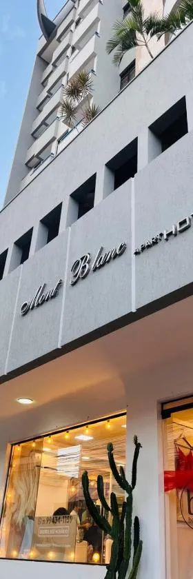 新伊瓜苏勃朗峰公寓酒店，位于新伊瓜苏的酒店