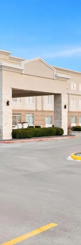 Comfort Inn & Suites Decatur-Forsyth，位于Forsyth的酒店