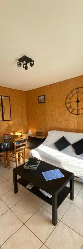 Cottage 12B jusque 4 pers Bulle Der Lac du der，位于吉福蒙尚波贝尔的酒店