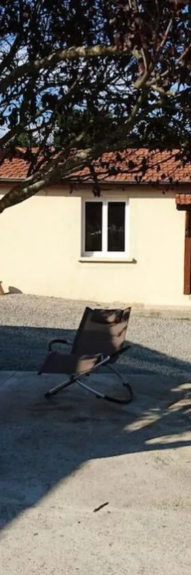 Gîte tout confort entièrement équipé 50 m2 autonome, avec parking，位于Saint-Sixte的酒店