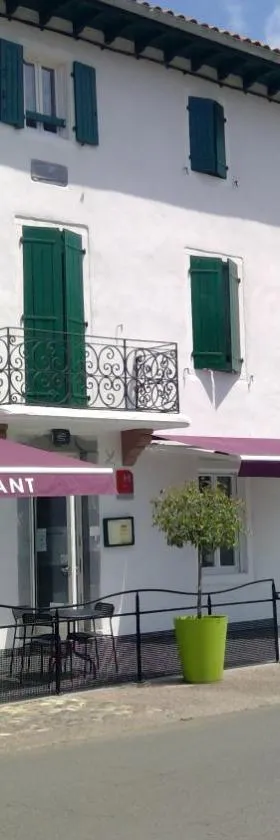 Hôtel/Restaurant C'Vall，位于Urepel的酒店