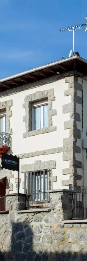 Casa Rural Lagun Etxea，位于Pobes的酒店