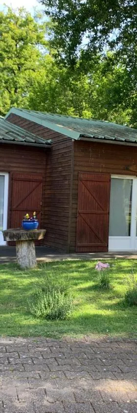 Chalets Moulière Evasion，位于Montamisé的酒店