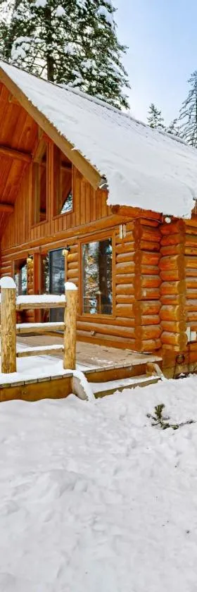 Blacktail Cabin，位于Somers的酒店