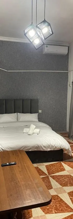 Prime Hotel，位于Yerevan Parakar的酒店