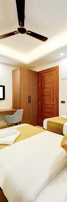 Limewood Stay Premium Studios - Near Sector 29，位于古尔冈的酒店