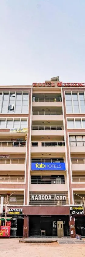 FabHotel SR Naroda - Nr Akshardham，位于艾哈迈达巴德的酒店