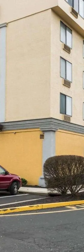 Clarion Hotel Somerset - New Brunswick，位于萨默塞特的酒店
