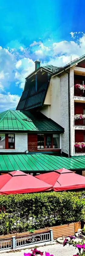 IN Hotel Zlatar ex Zlatarski Biseri，位于新瓦罗什的酒店