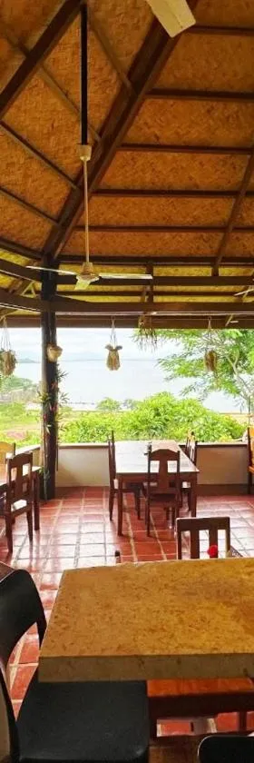 Casa Rosa Inn and Restaurant，位于泰泰的酒店