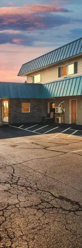 莫西克斯克兰顿罗德威酒店，位于Moosic的酒店