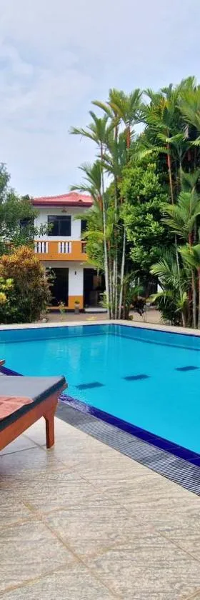 E & C Guesthouse，位于贝鲁沃勒的酒店