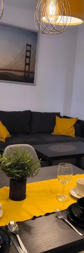 Tabago Studio 25 Zduńska Wola, Srebrna，位于兹敦斯卡沃拉的酒店