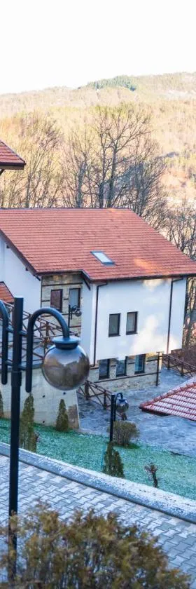 Хотелски комплекс Релакс，位于Rudozem的酒店