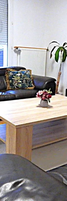 Zen house -5 bedrooms- for holidays in Luxembourg，位于Marnach的酒店