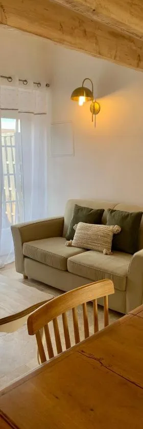 La petite maison，位于Neuvic的酒店