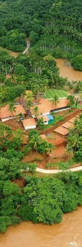 Poliyam Thuruth Eco Tourism Village，位于卡萨拉戈德的酒店