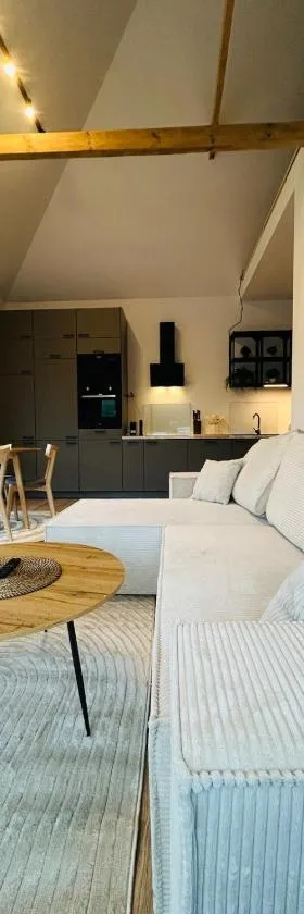 Cosy Bungalow Apartment House，位于Strzyżewo Witkowskie的酒店