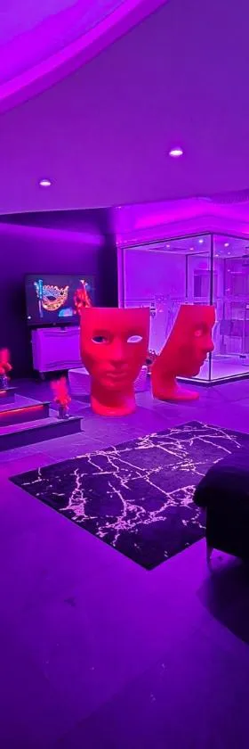 Les Secrets Rooms，位于阿贡当日的酒店