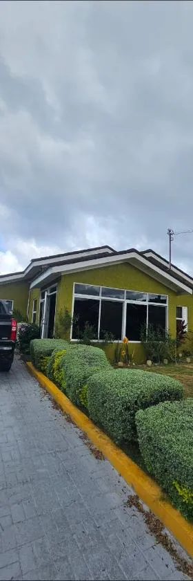 Stonebrook Manor Villa Chateau，位于法尔茅斯的酒店