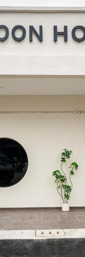 Moon Hotel，位于Mentekab的酒店