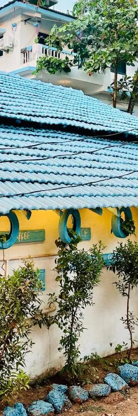 Omkar wellness inn，位于阿姆波尔的酒店