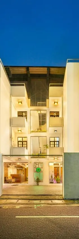 Peridot Hotels Mount Lavinia，位于Watumulla的酒店