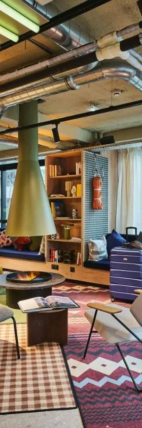 Moxy Annecy，位于安锡的酒店