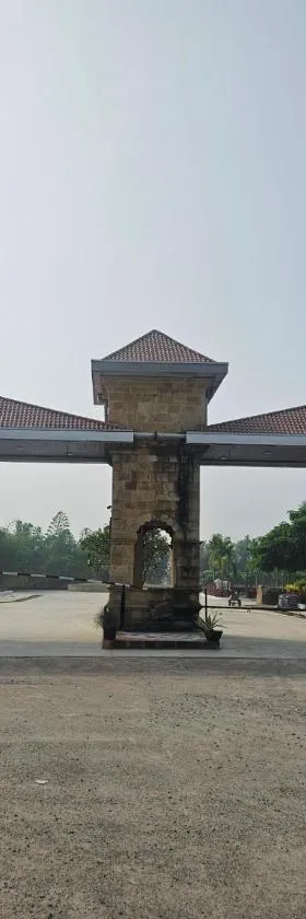 Lords Hrim Akshara Resort，位于Rāmāyampet的酒店