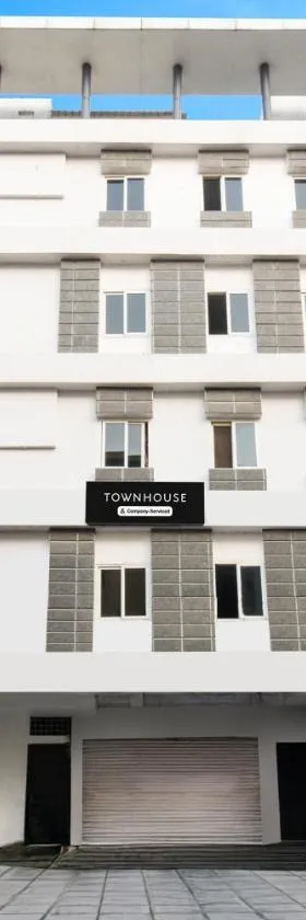 Super Townhouse Alwal Road，位于Trimulgherry的酒店