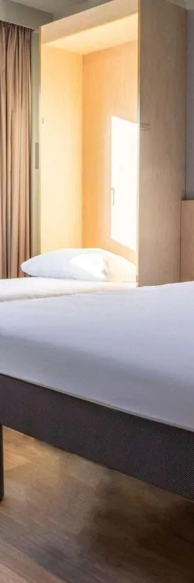 ibis budget Tours Sud，位于尚布雷莱图尔的酒店