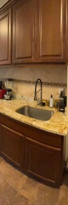 Ideal apartment NY in 10 minutes，位于联城的酒店