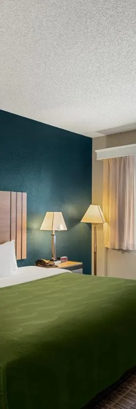Quality Inn Denver Northeast Brighton，位于布赖顿的酒店